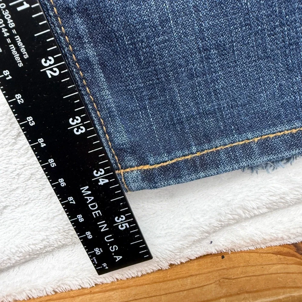 Wrangler 47 Jeans Mens 28x34 Blue Straight Leg Button Fly Made in USA Denim